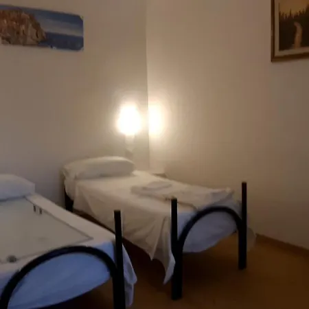 Chez Sabrine - Via Fiume 112 * La Spezia