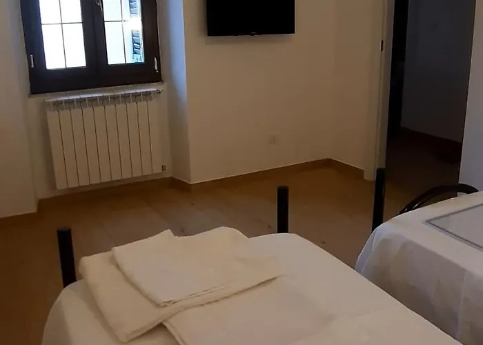 Chez Sabrine - Via Fiume 112 La Spezia