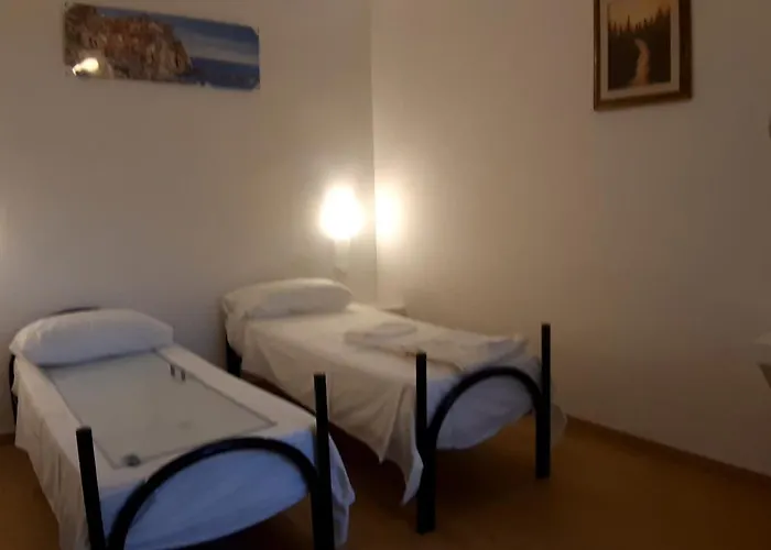 Chez Sabrine - Via Fiume 112 * La Spezia