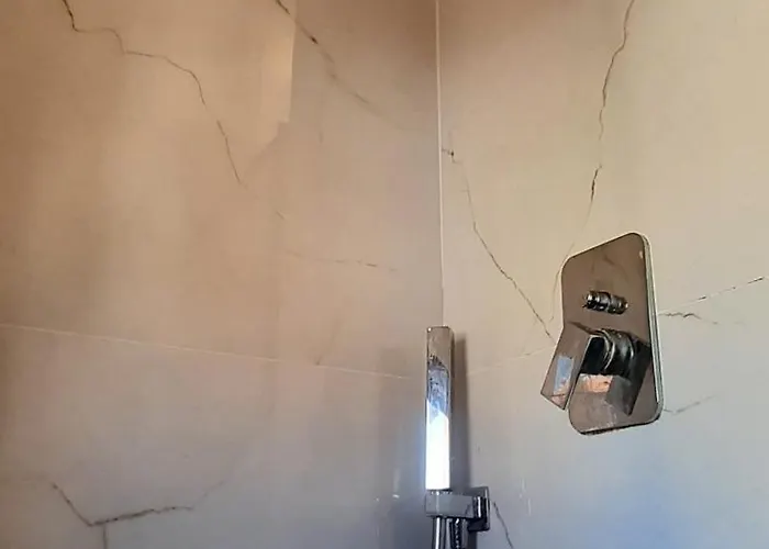 Chez Sabrine - Via Fiume 112 *