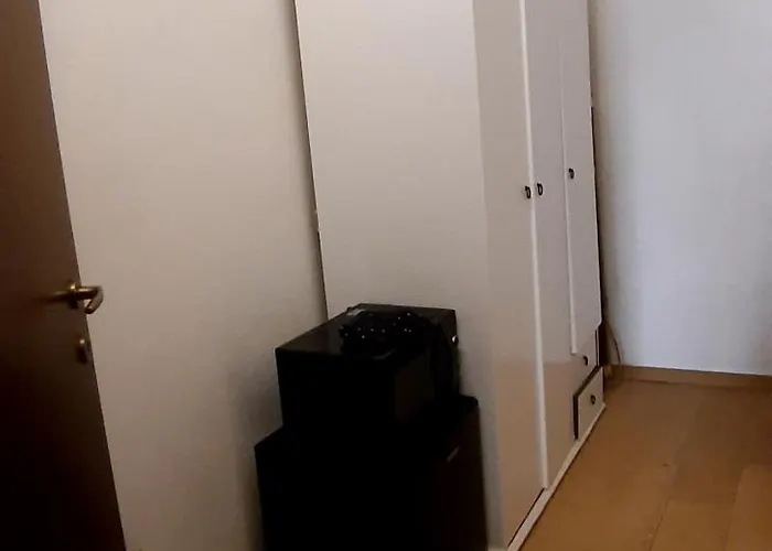 Apartment Chez Sabrine - Via Fiume 112 *